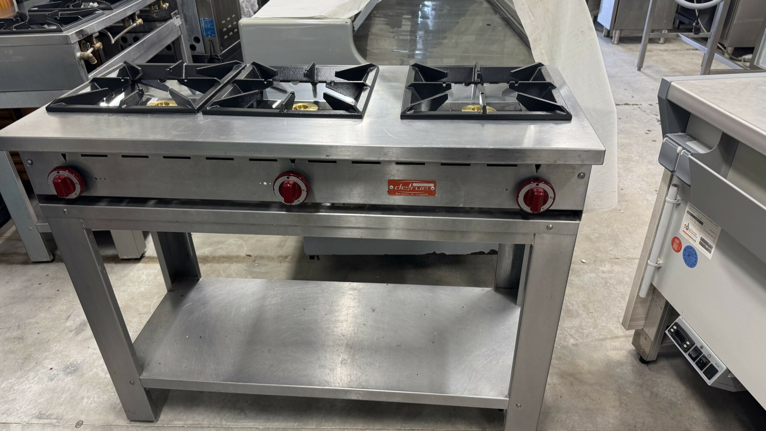 Delrue D3GSE Table 3 Feux Pro reconditionnée 115cm