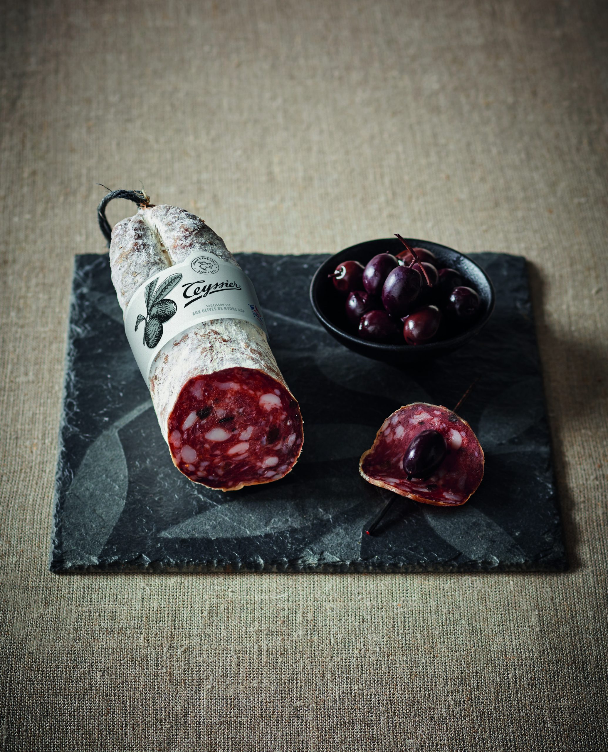 Teyssier Les saucissons saveurs Saucisson Olives de Nyons AOP saucisson