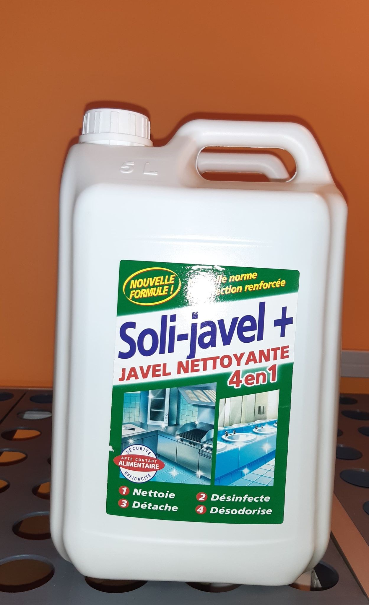 Saintonge Hygiène Soli-Javel 4 en 1 5 L Désinfectante