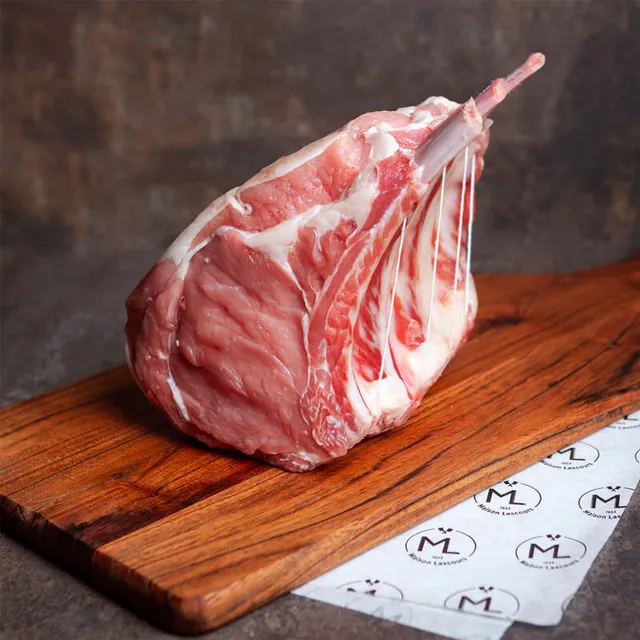 Maison Lascours Carré de Veau viande avec os 2kg tendre